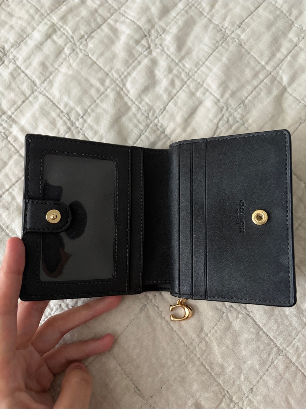 COACH Black Pebbled Leather Compact Zip Card Holder with Gold Hardware - Picture 2 of 4